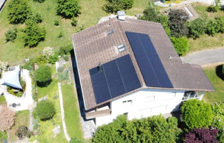 Solaranlage Solarpaket TOP für Schrägdach in Rüfenach von ENPRO Energiearchitekten AG Brugg Aargau